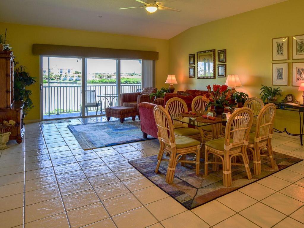 Gulf Retreat 2: Magnificent Water Views, Steps To Beach, None Cleaner, None Nicer! Clearwater Beach Extérieur photo