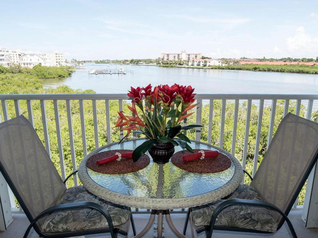 Gulf Retreat 2: Magnificent Water Views, Steps To Beach, None Cleaner, None Nicer! Clearwater Beach Extérieur photo