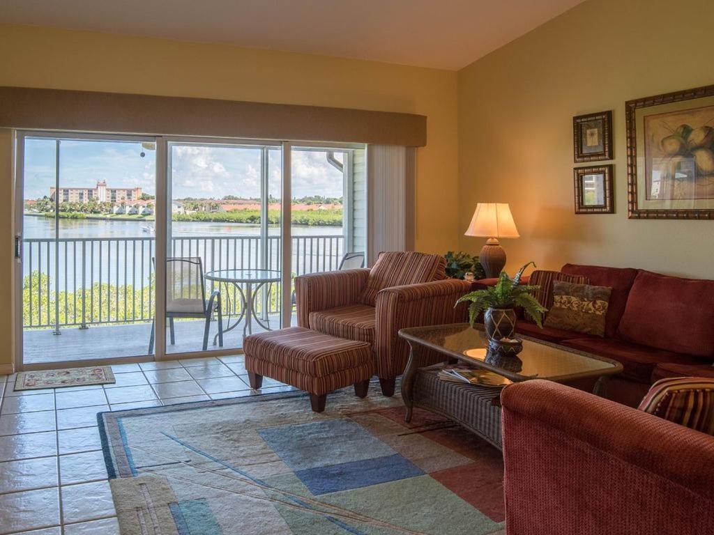 Gulf Retreat 2: Magnificent Water Views, Steps To Beach, None Cleaner, None Nicer! Clearwater Beach Extérieur photo