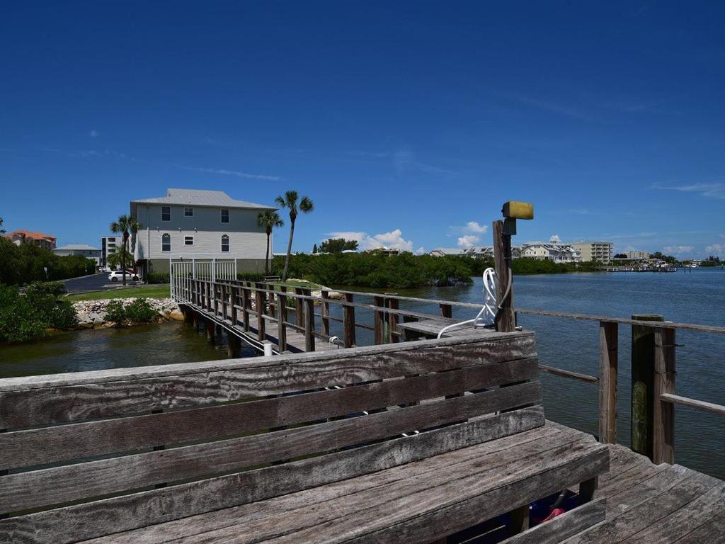 Gulf Retreat 2: Magnificent Water Views, Steps To Beach, None Cleaner, None Nicer! Clearwater Beach Extérieur photo