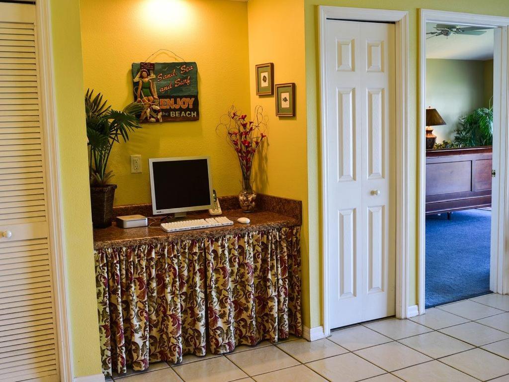 Gulf Retreat 2: Magnificent Water Views, Steps To Beach, None Cleaner, None Nicer! Clearwater Beach Extérieur photo